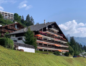 Crans Montana spacious 80m2 apartment with stunning view & bus stop outside
